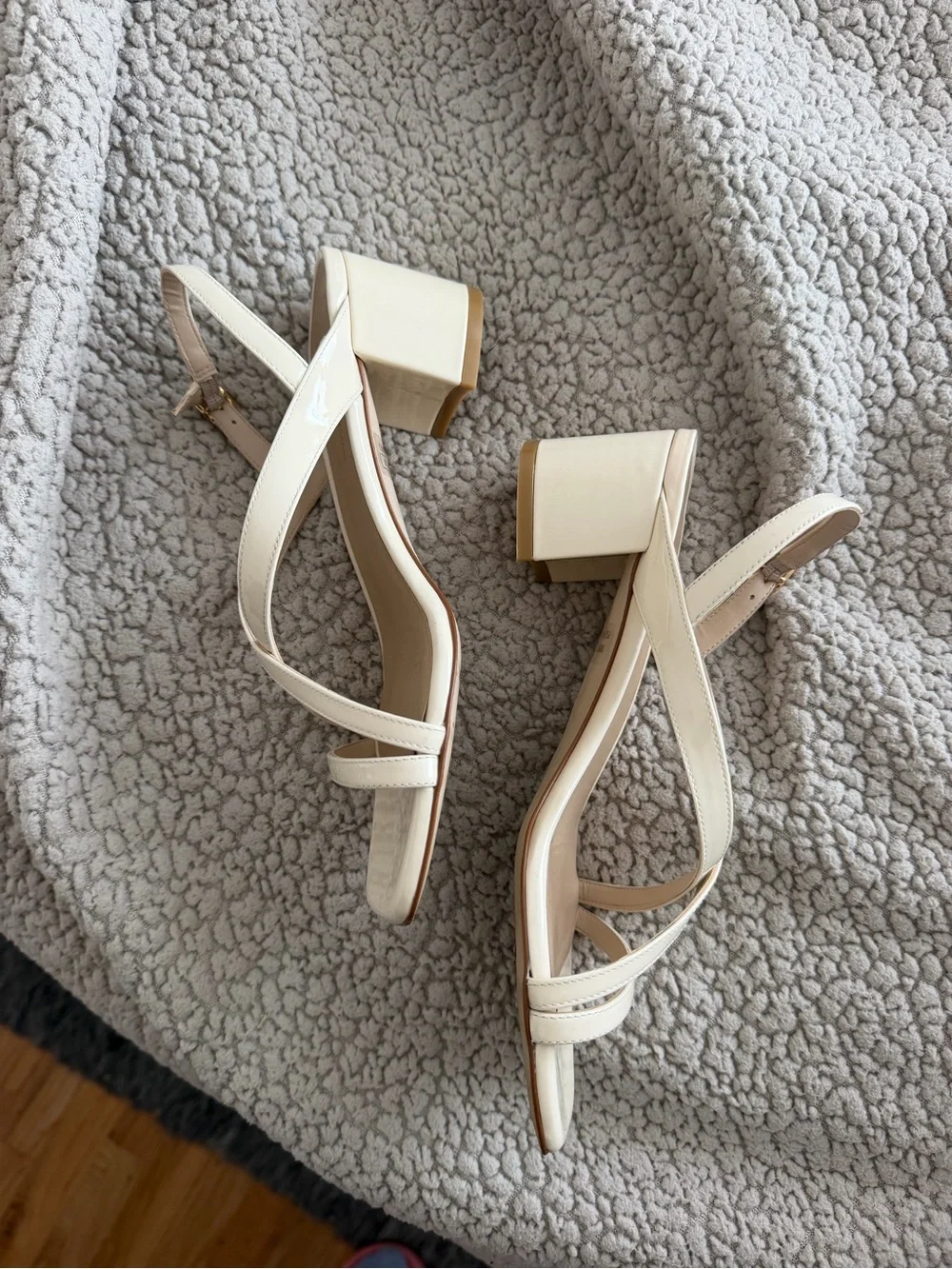 Stuart Weitzman Cream Strappy Block Heel Sandals - Picture 3 of 8